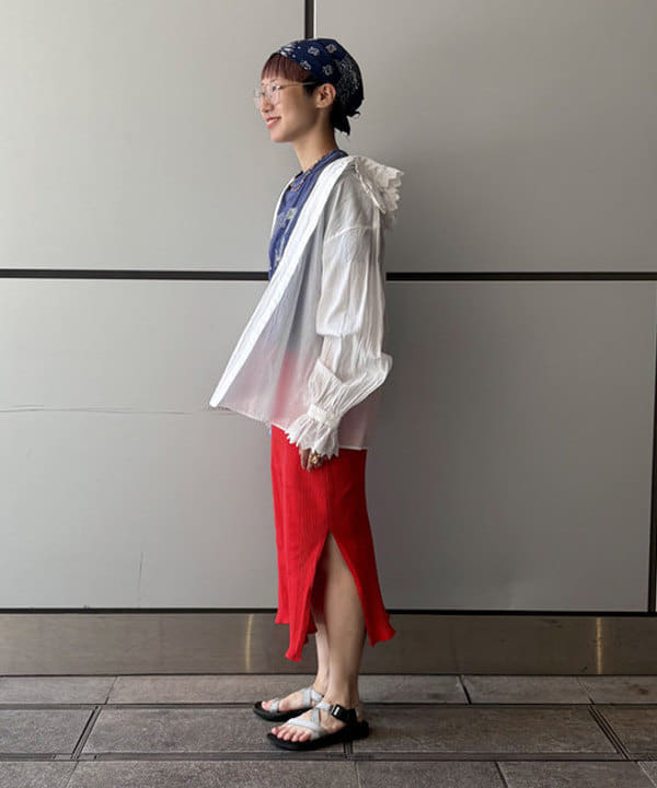 みりさんの「ユーロ ヴィンテージ フリル シャツ」を使ったコーディネート