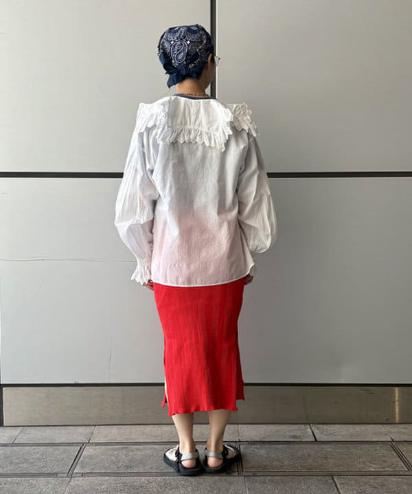 みりさんの「ユーロ ヴィンテージ フリル シャツ」を使ったコーディネート