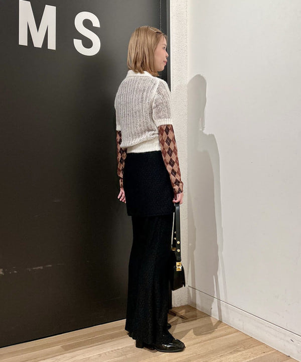 早川 萌子さんの「BEAMS WOMEN｜シャギー メッシュ ポロ カーディガン」を使ったコーディネート