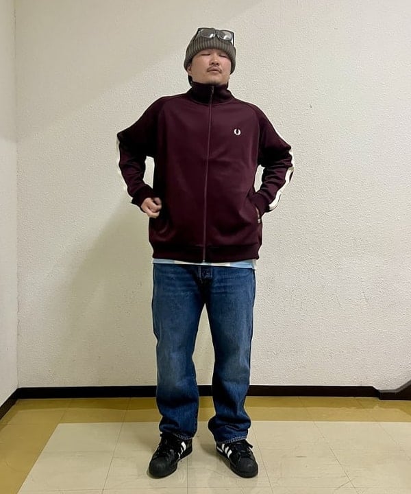 新里 京介さんの「BEAMS WOMEN｜【EXCLUSIVE】LEVI'S（R） / 501（R） LENGTH28」を使ったコーディネート