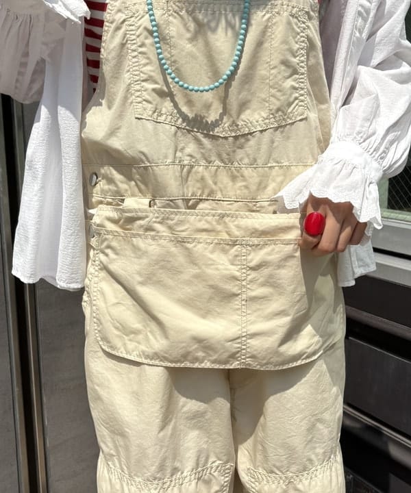 み　う　ちさんの「BEAMS WOMEN｜ユーロ ヴィンテージ フリル シャツ」を使ったコーディネート