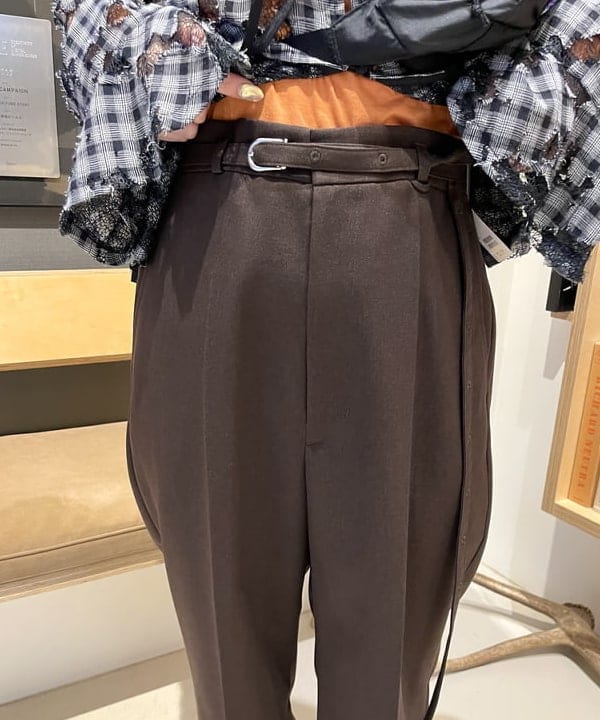 カタヤマ アヤさんの「BEAMS WOMEN｜チェック レース ダメージ シャツ」を使ったコーディネート