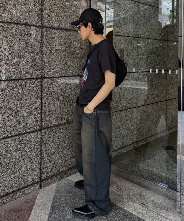 配島 孝明さんの「BEAMS WOMEN｜BEAMS / ワイドフィット デニムパンツ」を使ったコーディネート