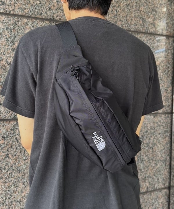 配島 孝明さんの「BEAMS WOMEN｜BEAMS / ワイドフィット デニムパンツ」を使ったコーディネート