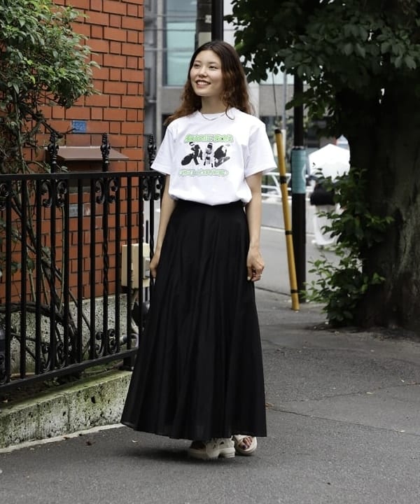 佐々木 南美さんの「BEAMS WOMEN｜【別注】GOOD ROCK SPEED / MUSIC Tシャツ」を使ったコーディネート