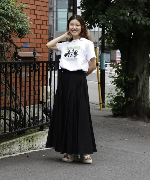 佐々木 南美さんの「BEAMS WOMEN｜【別注】GOOD ROCK SPEED / MUSIC Tシャツ」を使ったコーディネート