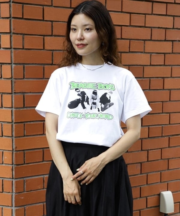 佐々木 南美さんの「BEAMS WOMEN｜【別注】GOOD ROCK SPEED / MUSIC Tシャツ」を使ったコーディネート