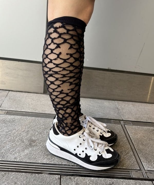 みりさんの「maturely / ワイヤー メッシュ シアー ハイソックス」を使ったコーディネート