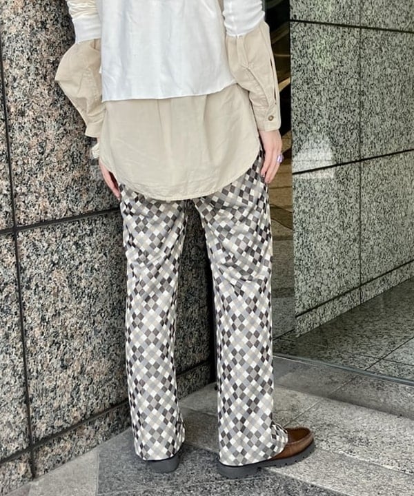 小原 もこさんの「BEAMS WOMEN｜ポリエステル ジャカード パンツ」を使ったコーディネート