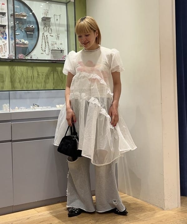 ナカノ アイさんの「BEAMS WOMEN｜GHOSPELL / Lennie Sheer Mini Dress」を使ったコーディネート