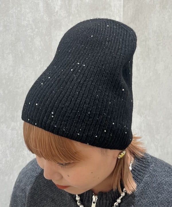 あゆさんの「BEAMS WOMEN｜スパンコール ビーニー 25」を使ったコーディネート