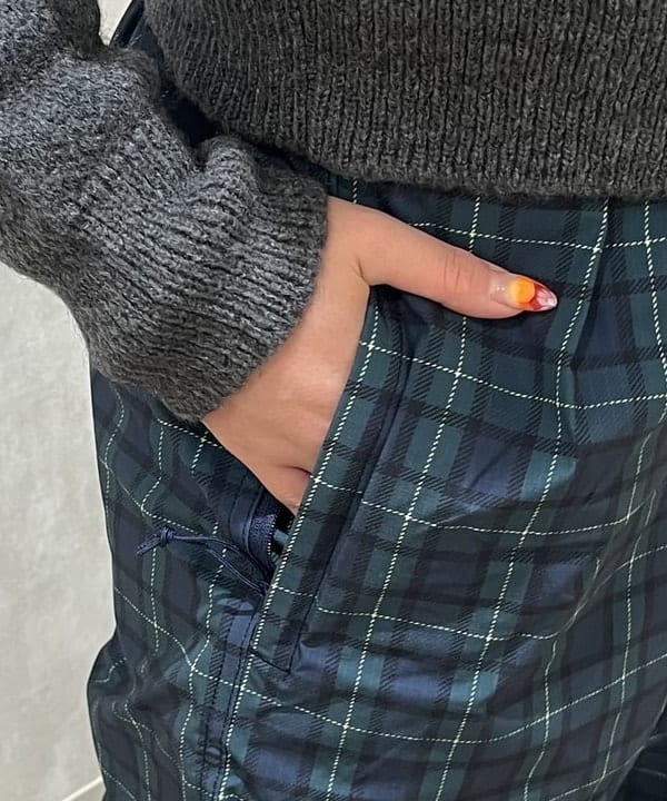 あゆさんの「BEAMS WOMEN｜スパンコール ビーニー 25」を使ったコーディネート