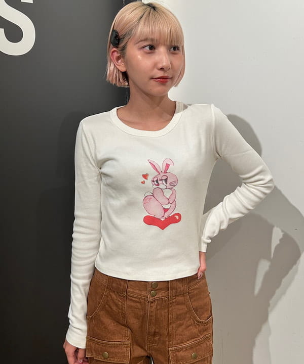 佐藤 亜美さんの「BEAMS WOMEN｜デニム ブッシュ パンツ」を使ったコーディネート