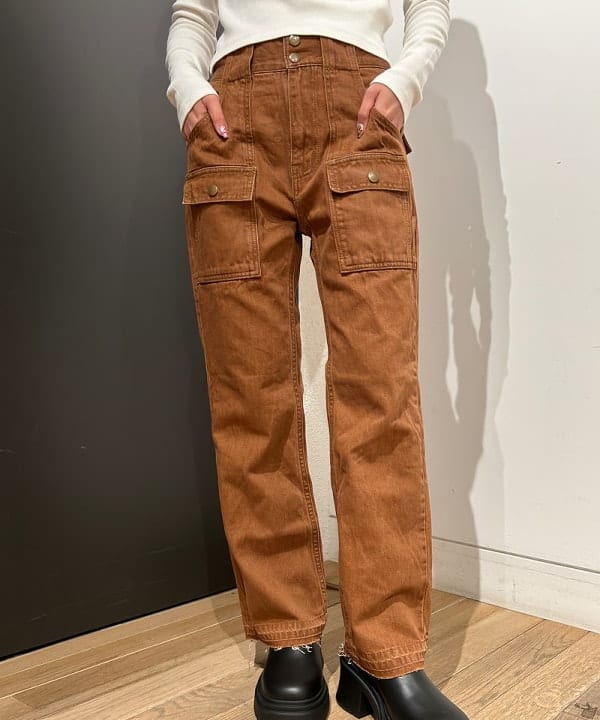 佐藤 亜美さんの「BEAMS WOMEN｜デニム ブッシュ パンツ」を使ったコーディネート