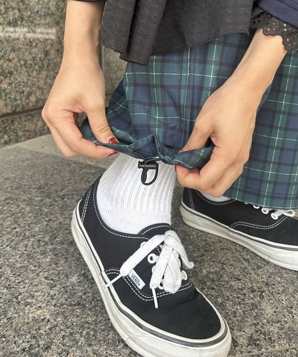 ばるたんさんの「BEAMS WOMEN｜【別注】TORI-TO / フリルカラー Tシャツ」を使ったコーディネート