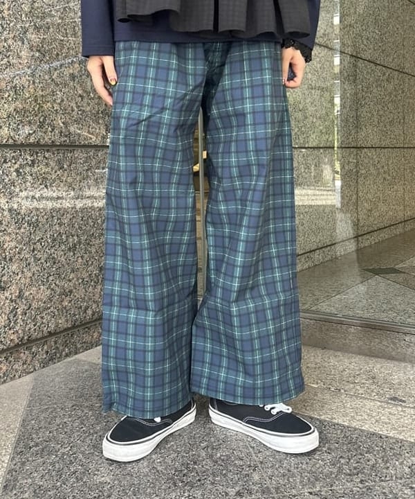 ばるたんさんの「BEAMS WOMEN｜【別注】TORI-TO / フリルカラー Tシャツ」を使ったコーディネート