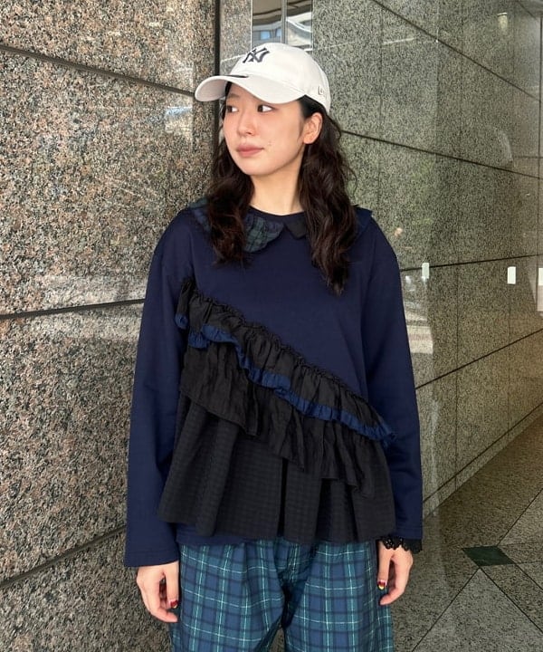 ばるたんさんの「BEAMS WOMEN｜【別注】TORI-TO / フリルカラー Tシャツ」を使ったコーディネート