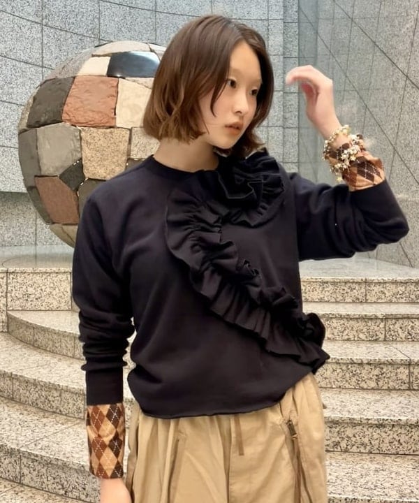 水野 萌香さんの「BEAMS WOMEN｜maturely / コットン シルク ジッパー カーゴパンツ」を使ったコーディネート