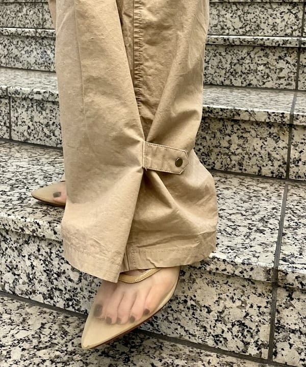 水野 萌香さんの「BEAMS WOMEN｜maturely / コットン シルク ジッパー カーゴパンツ」を使ったコーディネート