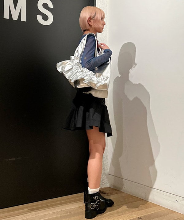 佐藤 亜美さんの「BEAMS WOMEN｜sister jane / Birdie Ruffle Mini Skirt」を使ったコーディネート