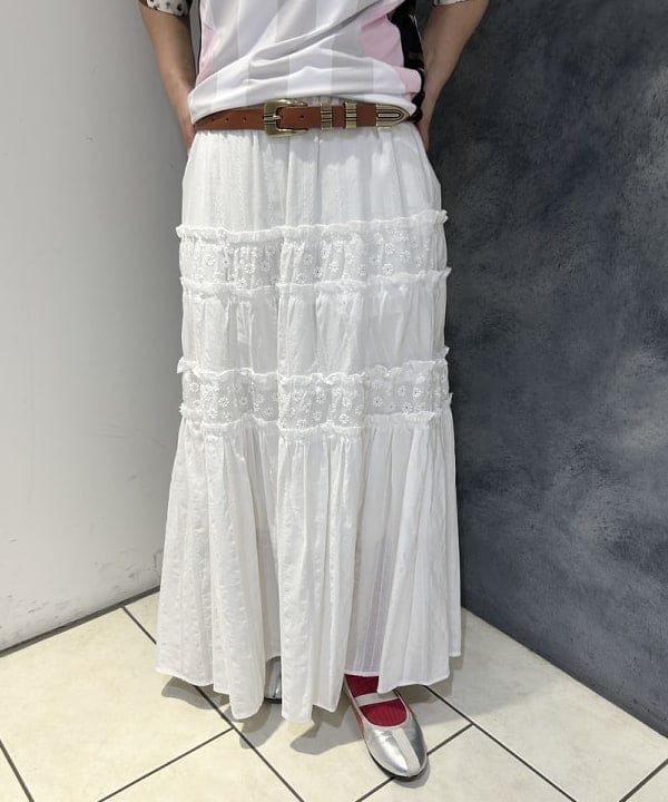 SAEさんの「BEAMS WOMEN｜レース キリカエ ティアード スカート」を使ったコーディネート