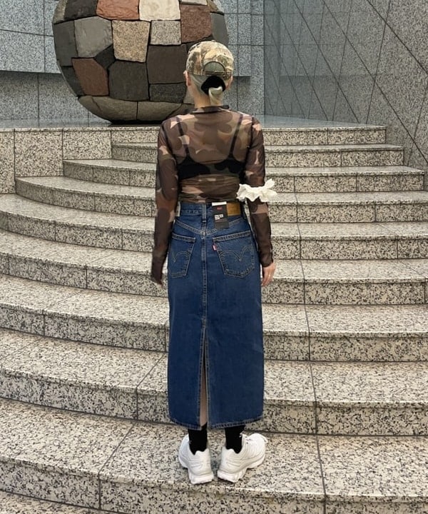 まゆちゃんさんの「BEAMS WOMEN｜LEVI&rsquo;S(R) / HR バック スリット スカート」を使ったコーディネート