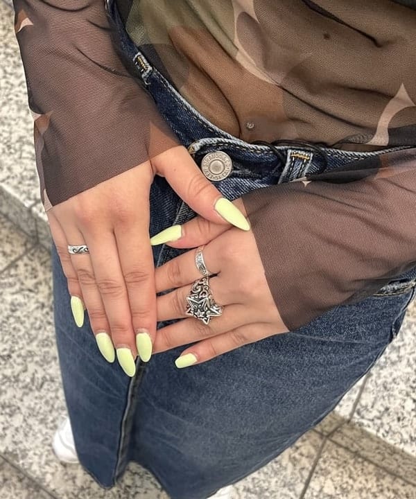 まゆちゃんさんの「BEAMS WOMEN｜LEVI&rsquo;S(R) / HR バック スリット スカート」を使ったコーディネート