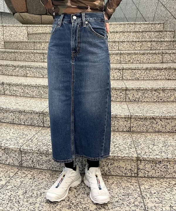 まゆちゃんさんの「BEAMS WOMEN｜LEVI&rsquo;S(R) / HR バック スリット スカート」を使ったコーディネート