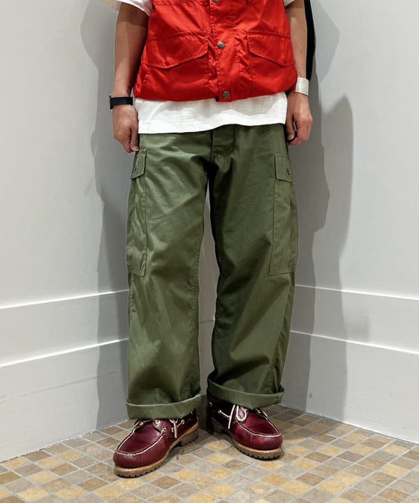 土田 達也さんの「BEAMS WOMEN｜SIERRA DESIGNS × BEAMS PLUS / 別注 PACKABLE PANAMINT VEST」を使ったコーディネート