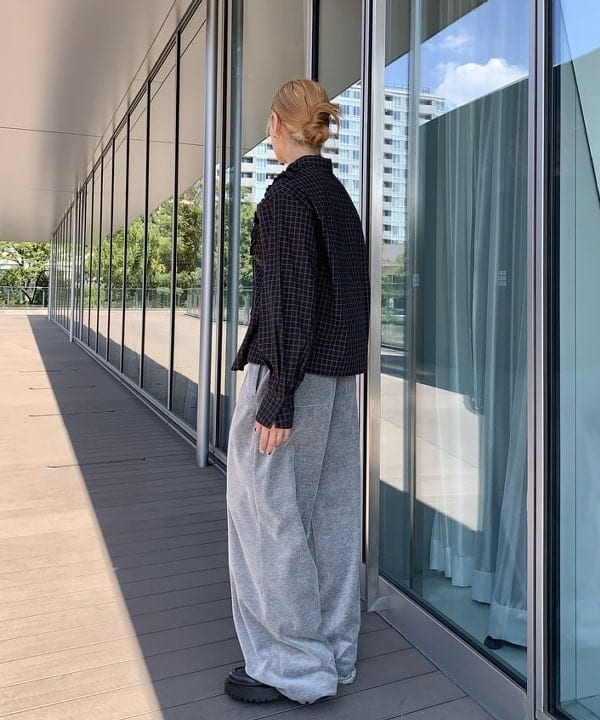 れいなさんの「BEAMS WOMEN｜チェック フリル ブレード シャツ」を使ったコーディネート