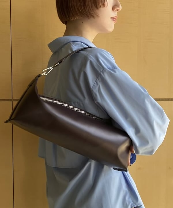 Hazukiさんの「BEAMS WOMEN｜Ｗカラー レイヤード シャツ」を使ったコーディネート