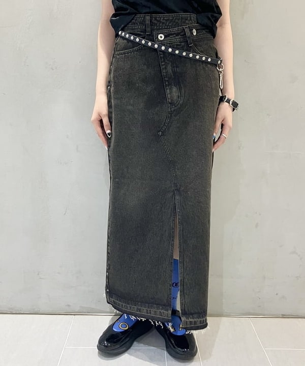 江口 息吹さんの「BEAMS WOMEN｜maturely / ベロア ジッパー トップ」を使ったコーディネート