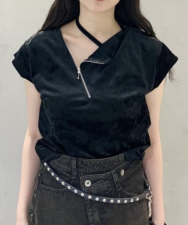 江口 息吹さんの「BEAMS WOMEN｜maturely / ベロア ジッパー トップ」を使ったコーディネート