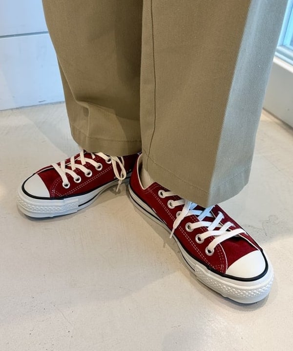 イシイ サオリさんの「BEAMS WOMEN｜【別注】 WAREHOUSE & CO. / ステンシル13 前V スウェット」を使ったコーディネート