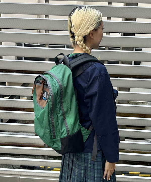 MATSUMOTO AMIさんの「BEAMS WOMEN｜【別注】Gramicci / プリーツ スカート」を使ったコーディネート