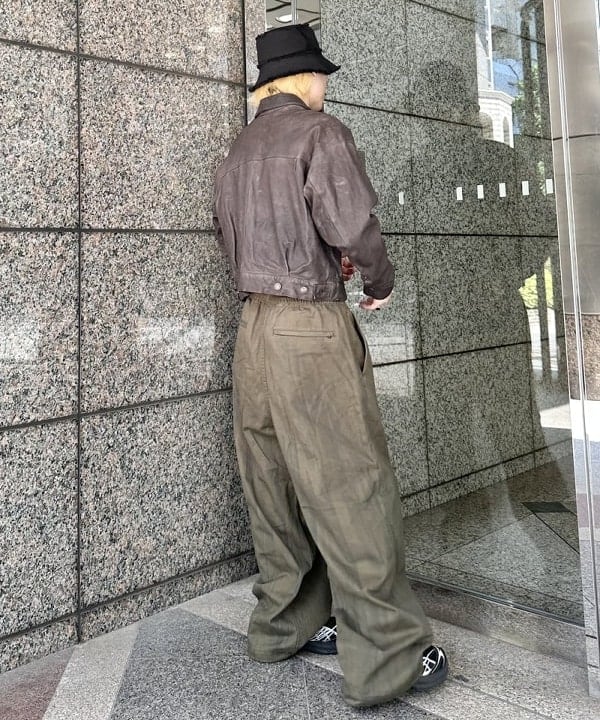 吉田 洸輝さんの「BEAMS WOMEN｜【別注】GRILLO / キャンバス バケット ハット」を使ったコーディネート