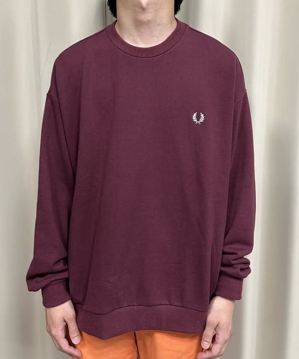 及川 晃さんの「BEAMS WOMEN｜FRED PERRY / エンブロイダリー クルーネック スウェット」を使ったコーディネート