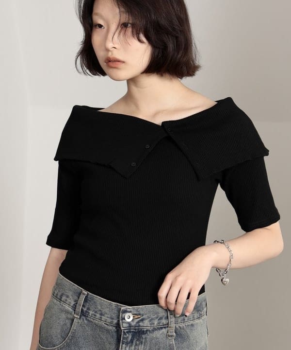 水野 萌香さんの「BEAMS WOMEN｜ビッグカラー オフショルダー Tシャツ」を使ったコーディネート