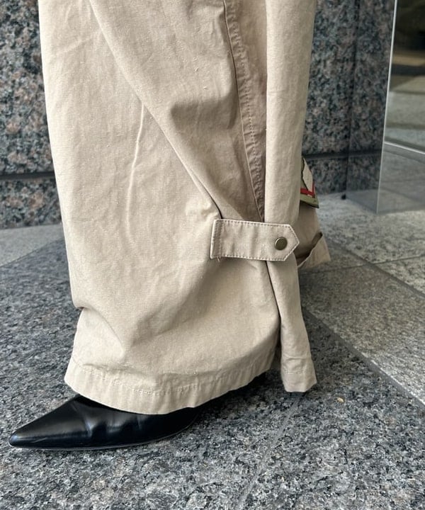 大槻 まひろさんの「BEAMS WOMEN｜maturely / コットン シルク ジッパー カーゴパンツ」を使ったコーディネート