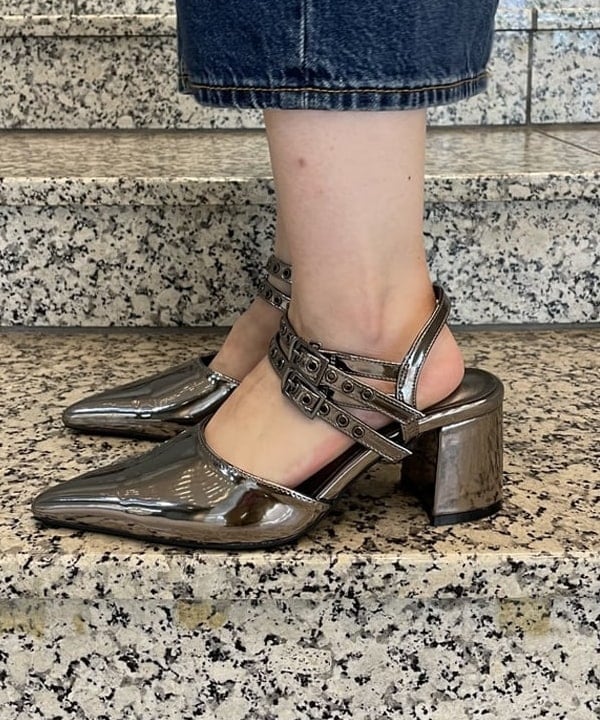 まゆちゃんさんの「BEAMS WOMEN｜ダブル ベルト ヒール パンプス」を使ったコーディネート