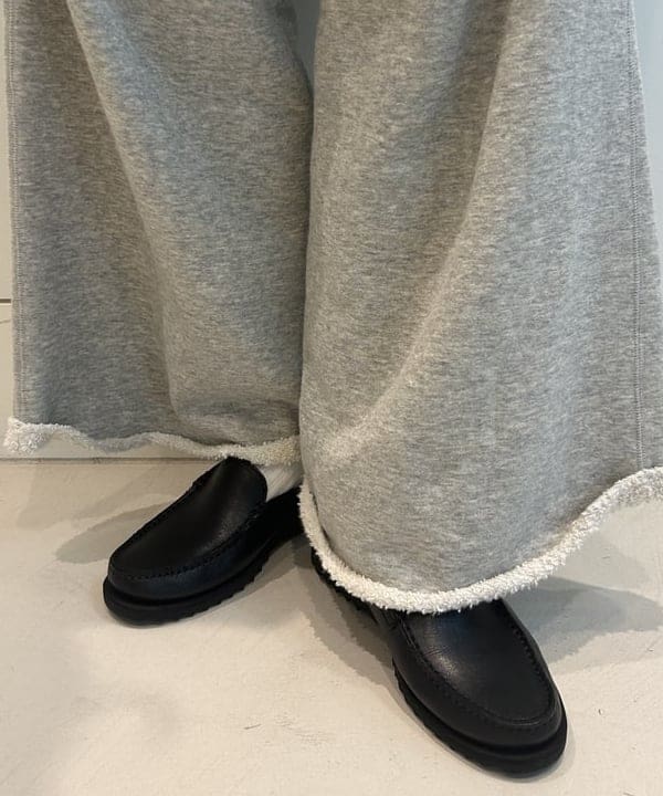 清水 彩乃さんの「BEAMS WOMEN｜太 ウェリントン レンズ」を使ったコーディネート