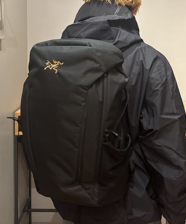 三宅 康平さんの「BEAMS WOMEN｜ARC&rsquo;TERYX / Mantis 30 Bag Pack」を使ったコーディネート