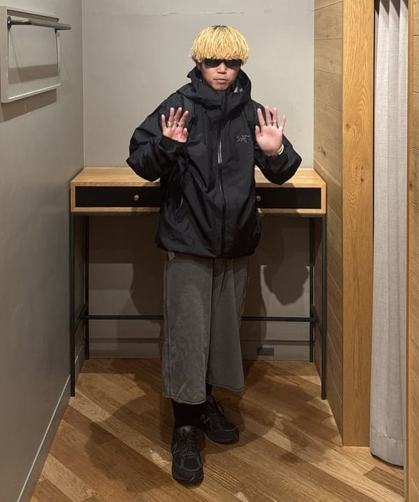 三宅 康平さんの「BEAMS WOMEN｜ARC&rsquo;TERYX / Mantis 30 Bag Pack」を使ったコーディネート