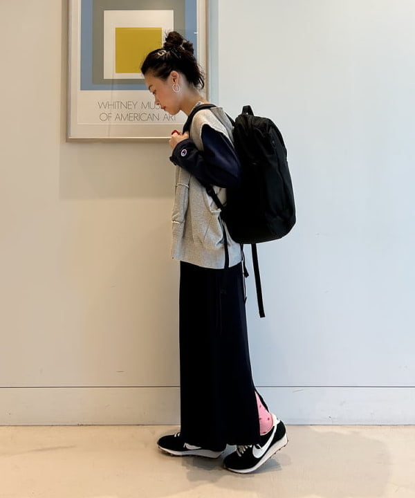 清水 彩乃さんの「BEAMS WOMEN｜ARC&rsquo;TERYX / MANTIS 26 BACKPACK」を使ったコーディネート