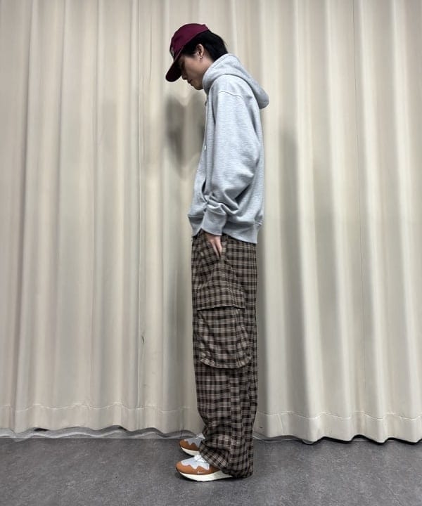 中嶋 大介さんの「BEAMS WOMEN｜チェック カーゴ パンツ」を使ったコーディネート