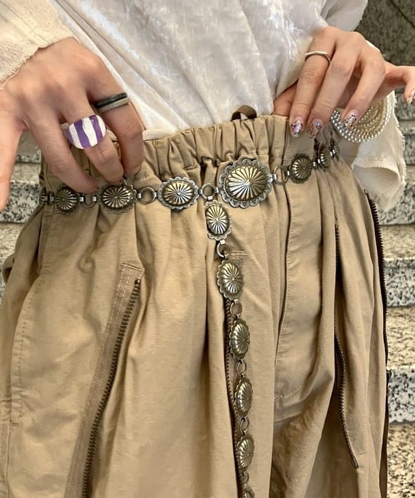 小原 もこさんの「BEAMS WOMEN｜フリル ストール」を使ったコーディネート