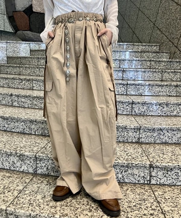 小原 もこさんの「BEAMS WOMEN｜フリル ストール」を使ったコーディネート