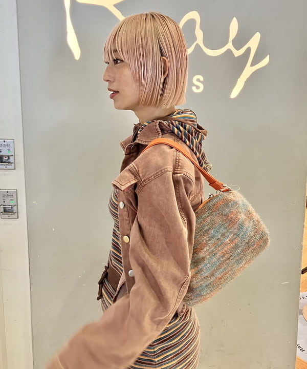 イトウミサキさんの「BEAMS WOMEN｜GHOSPELL / Britt Denim Shirt」を使ったコーディネート