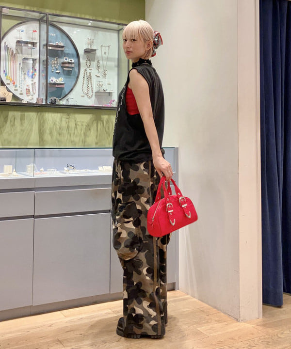 イトウミサキさんの「BEAMS WOMEN｜ナイロン ボストン バッグ」を使ったコーディネート