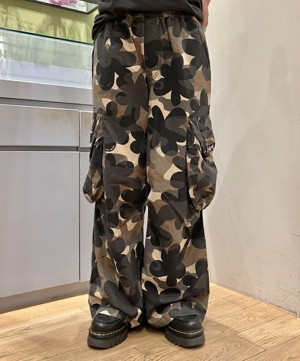 イトウミサキさんの「BEAMS WOMEN｜ナイロン ボストン バッグ」を使ったコーディネート